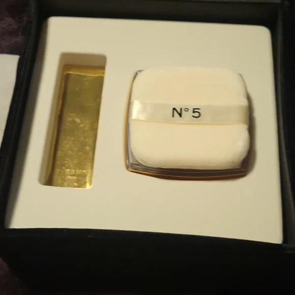 Vintage Chanel set - Picture 5 of 9